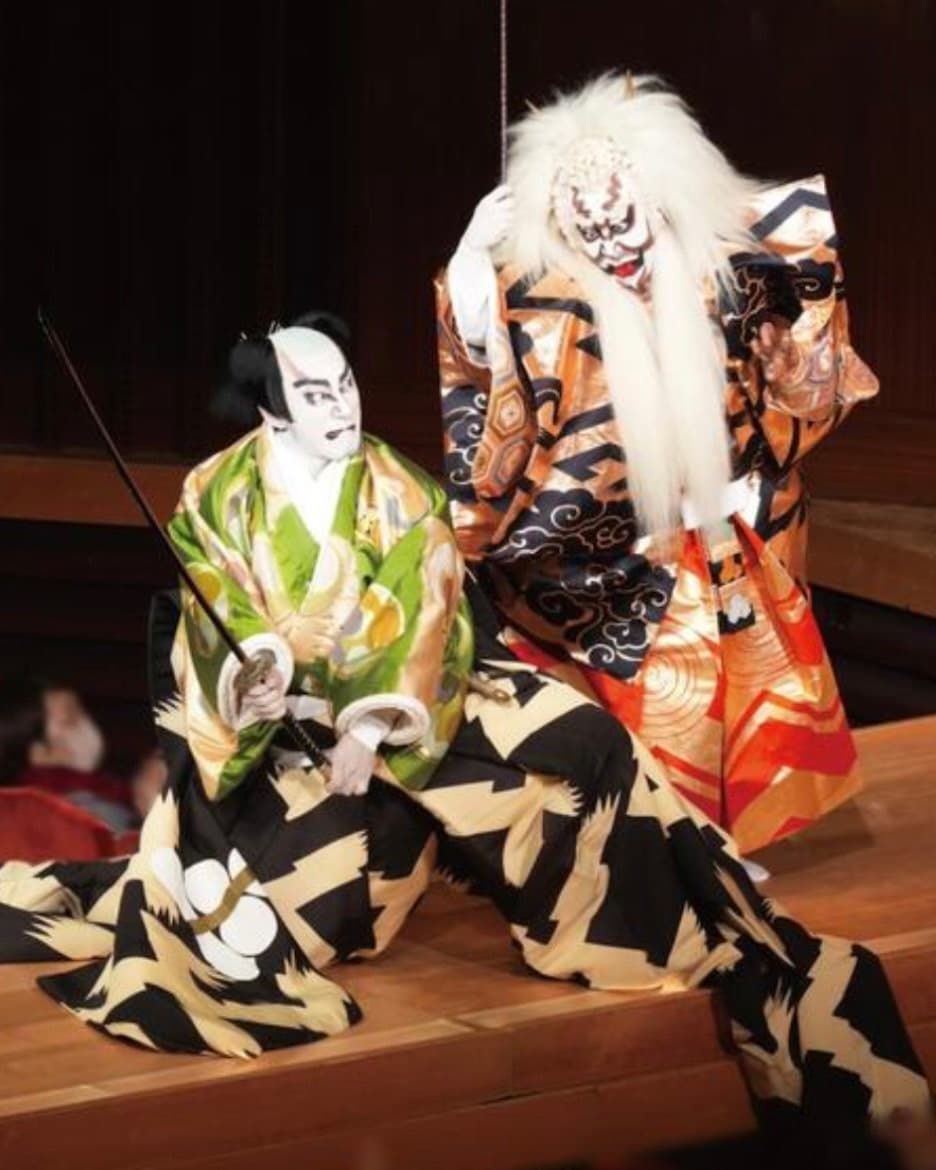 獅子の精の舞台写真