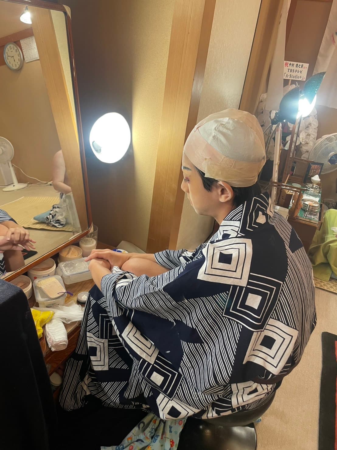 化粧前に向かう市川新之助